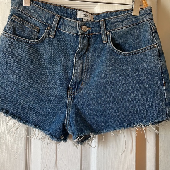 Denim Jean Shorts - Picture 2 of 3